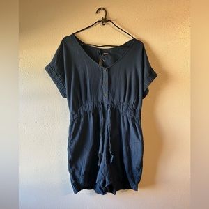 Patagonia Blue Linen Style Romper Size Large NWT